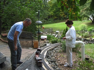 September 26.  Sunday.  Jean and Bob also teamed up and took out the Eastbound train. Here they are switching Williamsport. Another deceptively easy switching assignment... 